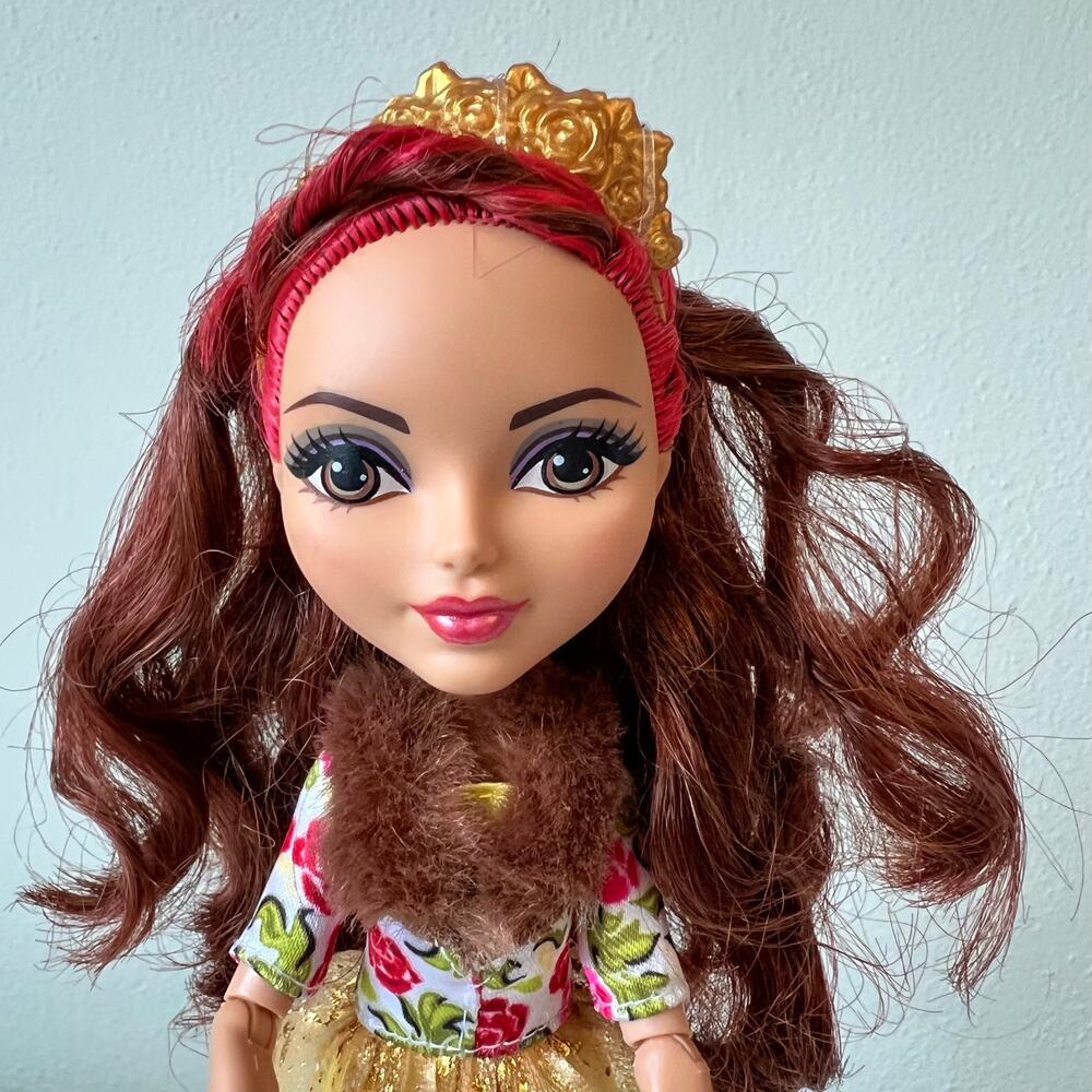 Mattel Ever After High Rosabella Beauty Doll Missing Right Hand